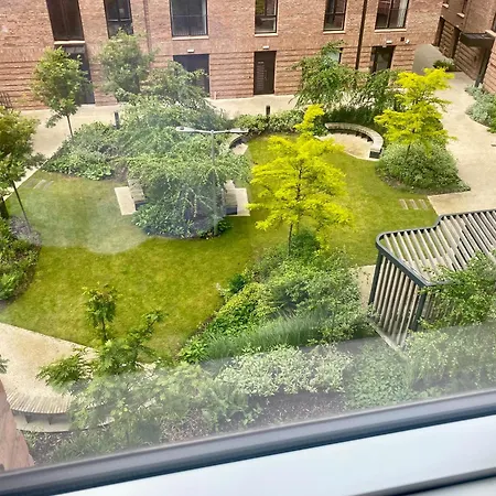 Luxury Within The Walls Apartman York